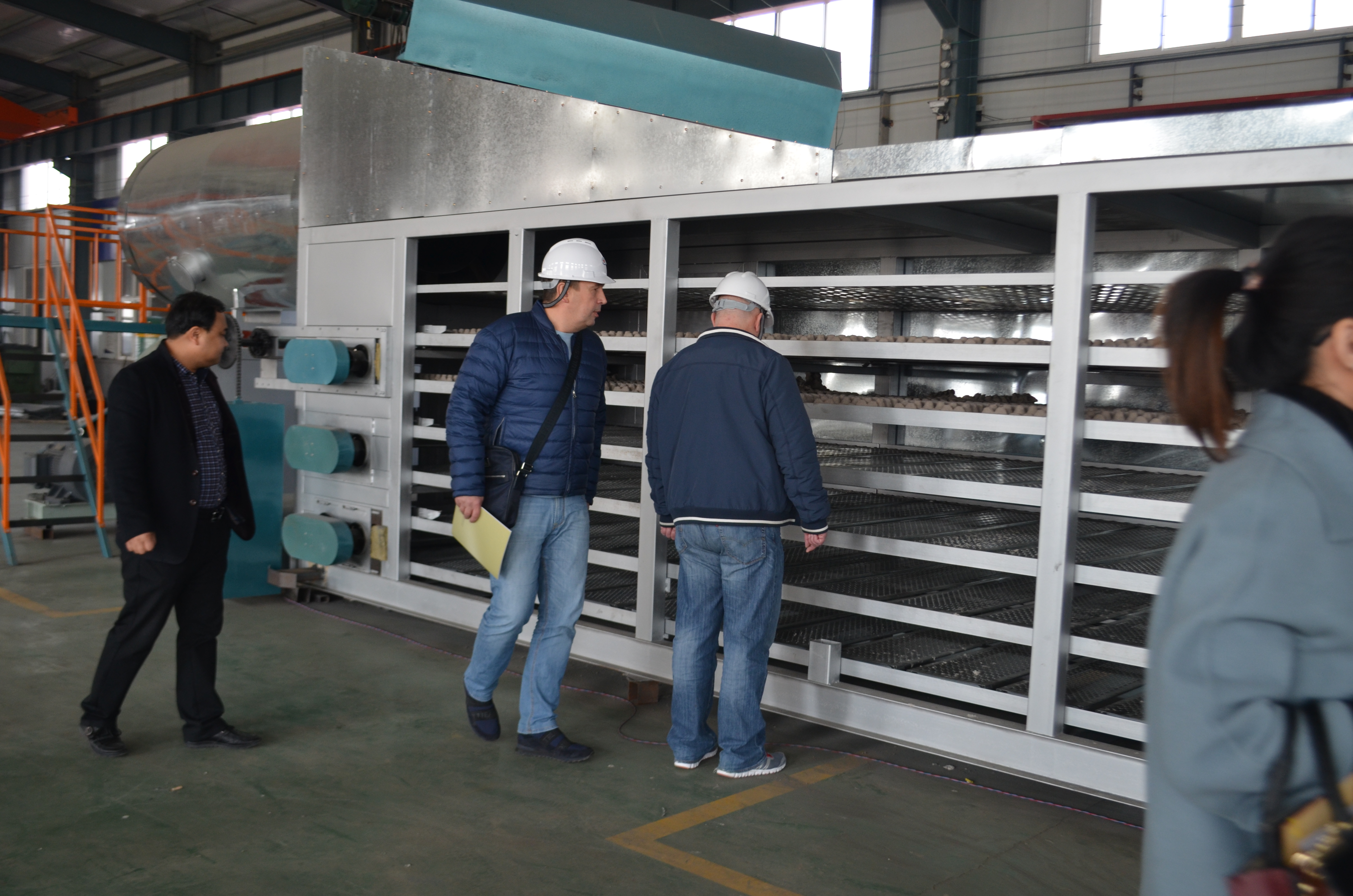 蛋托機(jī)、蛋托生產(chǎn)線(xiàn)、雞蛋托盤(pán)機(jī)，請(qǐng)致電宏潤(rùn)包裝